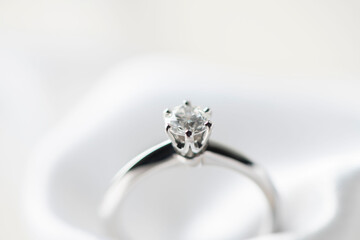 ダイヤの結婚指輪