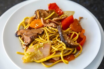 The most traditional yakisoba prepared with vegetables, noodles, pork and oriental spices.