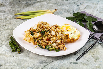 Rice with minced meat and basil