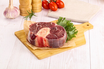 Raw beef ossobuco for roast