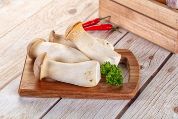 Asiam mushrooms raw eringi heap