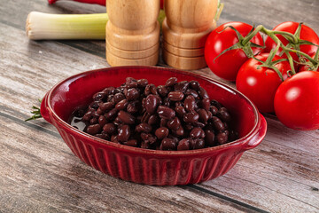 Canned black beans in the bowk