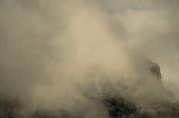 Fototapeta premium What is behind those clouds?