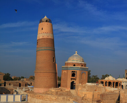 Mir Masum Shah Minaret, Sukkur.
 was a sixteenth-century Sindhi Muslim historian, physician, and pharmacist from Bakhar, Sindh. 