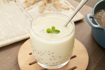 Milk drink with tapioca pearls.