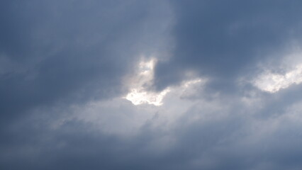 Fototapeta premium Gorgeous white fluffy cumulus cloud with soft blue sky and sun light, cloud background