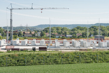 Neubau eines Batteriespeichers und Netzboosters für das Stromnetz in Deutschland
