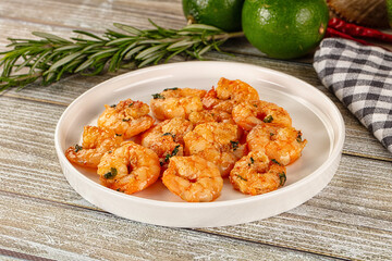 Roasted shrimps in the bowl