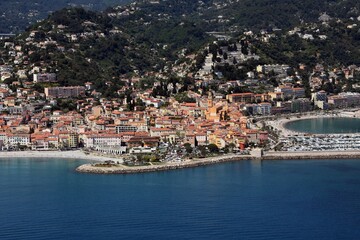 Naklejka premium Ville de Menton, vue aérienne