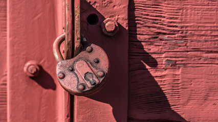 PADLOCK - Old style railway wagon door closing