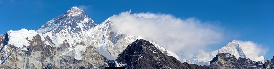 Mount Everest Lhotse And Makalu