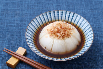 新玉ねぎのポン酢醤油かけ
