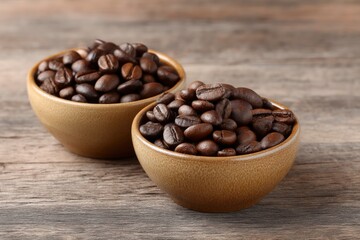Fototapeta premium Roasted Coffee Beans in Rustic Bowls: A Warm, Earthy Still Life