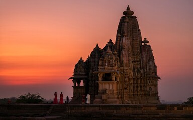 Obraz premium spring, Khajuraho, Madhya, Pradesh , India, Sunset at Khajuraho Temple, India