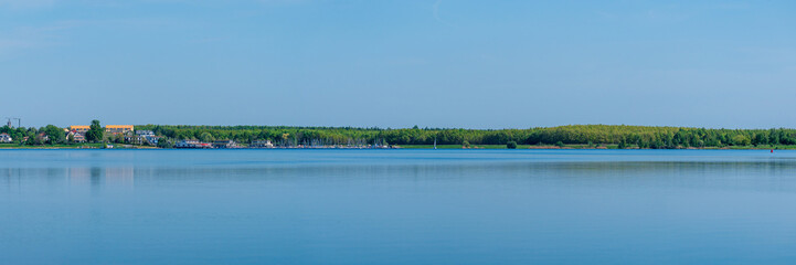 Panorama des Hafens vom Cospudener See in Leipzig, Deutschland