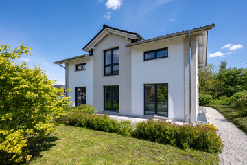 Einfamilienhaus mit Garten