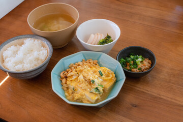豆腐と納豆のヘルシー和朝食セット