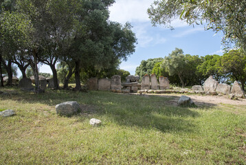 Olbia, Castello di Pedres e Tomba dei Giganti Su Mont'e e s'abe