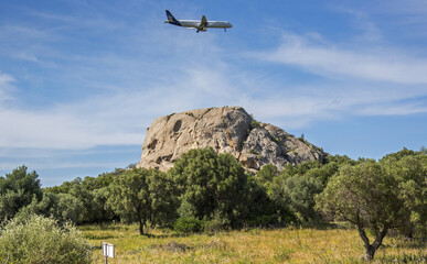 Sardegna. Aereo tre i graniti della Gallura 