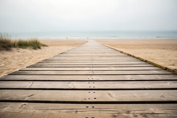 Obraz premium wooden walkway to the sea beach