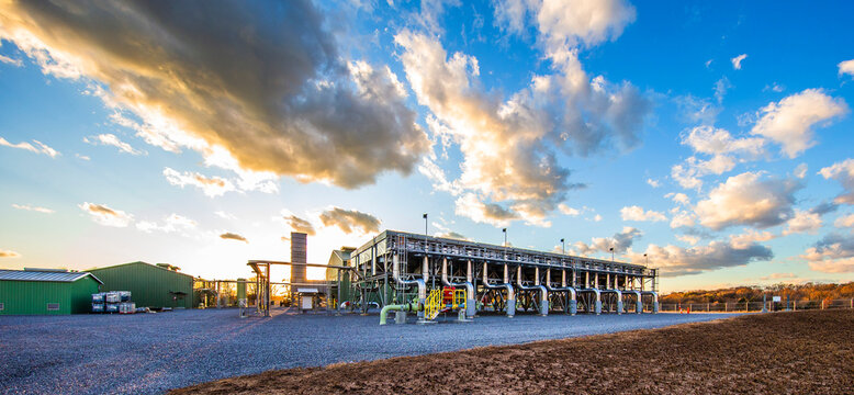 Compressor station working in Tennessee