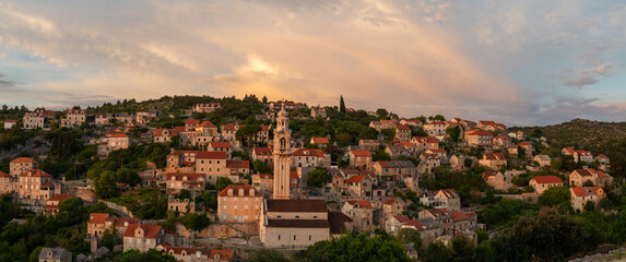 Obraz premium Ložišća,| Island Brač, Croatia-view of the town during sunset