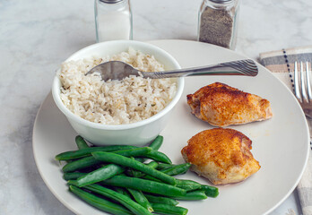    chicken thighs  with rice and green beans