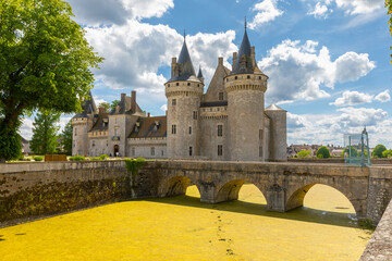 Randonnée autour du Château de Sully-sur-Loire en France
