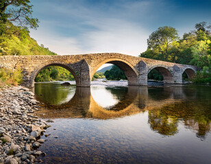 Fototapeta premium beautiful stone bridge over river