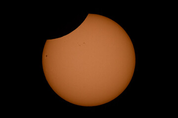 Eclipse parcial de sol 2025