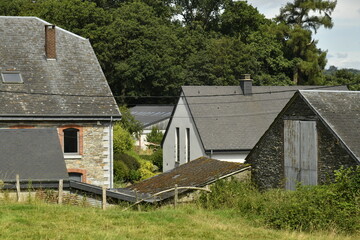 Toits des vieilles fermes typiques des Ardennes à Bra (Lierneux) 