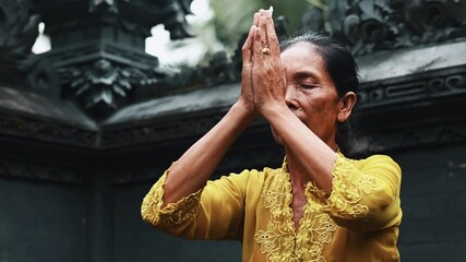 The Cultural Prayer Ritual is performed in beautifully traditional attire, showcasing rich heritage