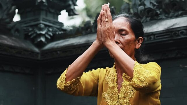 The Cultural Prayer Ritual is performed in beautifully traditional attire, showcasing rich heritage
