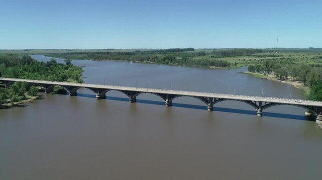 Puente carretero Paso de los Toros