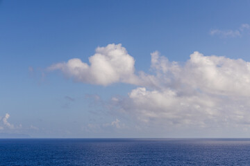 Fototapeta premium Scenic View of Pacific Ocean Under Clear Sky Near Hawaii