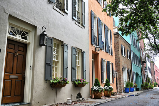 Street with colorful homes Charleston SC