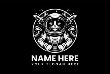 Obraz premium Bold Astronaut Kitty Vector Logo Graphic. Funny Space Pet Design