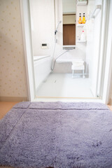 浴室のイメージ　　清潔な白を基調とした浴室のイメージ