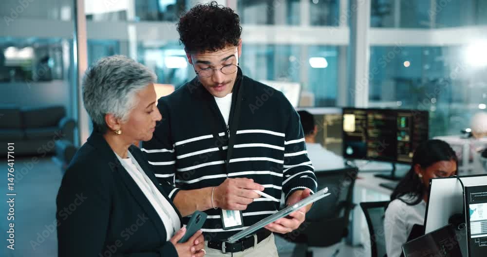 Leinwandbilder Tablet, review and businessman with manager in office for discussion on website development project. Digital technology, feedback and male coder with mentor for planning with advice on programming.