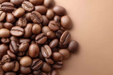 Naklejka premium Roasted Coffee Beans: A Rich, Aromatic Still Life