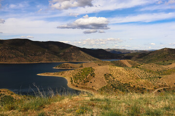 Explorar Torre de Moncorvo