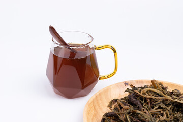 A medicinal liquid made by soaking dried dandelions and other Chinese herbal medicines