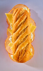 Baguette mit Haehnchen und Kaese Topshot, sandwich, belegtes Brot, 