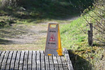 Panneau Attention Sol Glissant