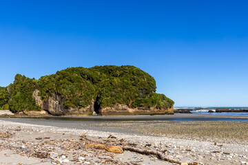 Beautiful view on Kaipataki Point Lookout in the South Island, New Zealand