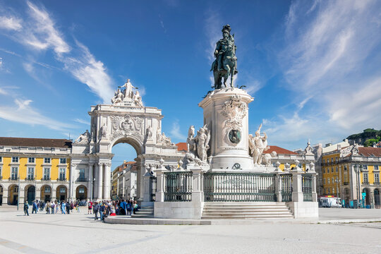 Pra&ccedil;a do Com&eacute;rcio in Lisbon &ndash; Portugal Travel Scene