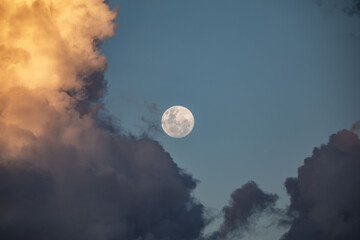 Spectacular and premium photography of the full moon