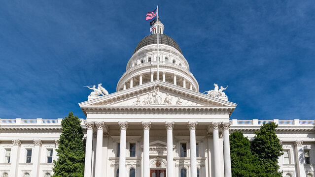 Front view of the California State Capitol Building in a sunny day