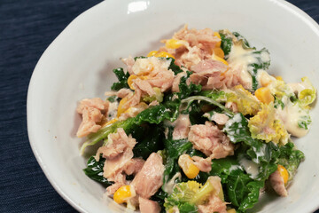 プチヴェールとツナのサラダ