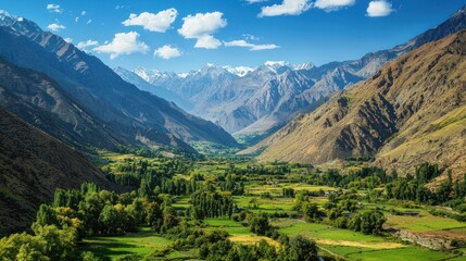Fototapeta premium A picturesque valley nestled between towering mountains